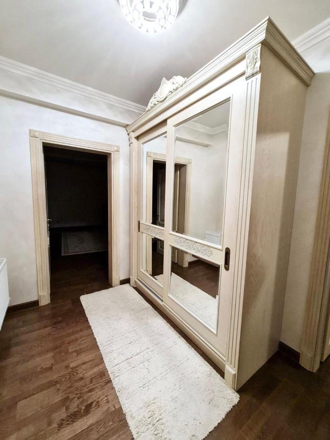 Cathedral Park And Pedestrian Zone Ultracentral Cozy Apartment In Chisinau Exterior photo